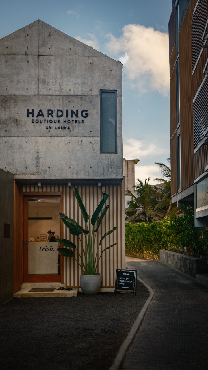Harding · Entrance
