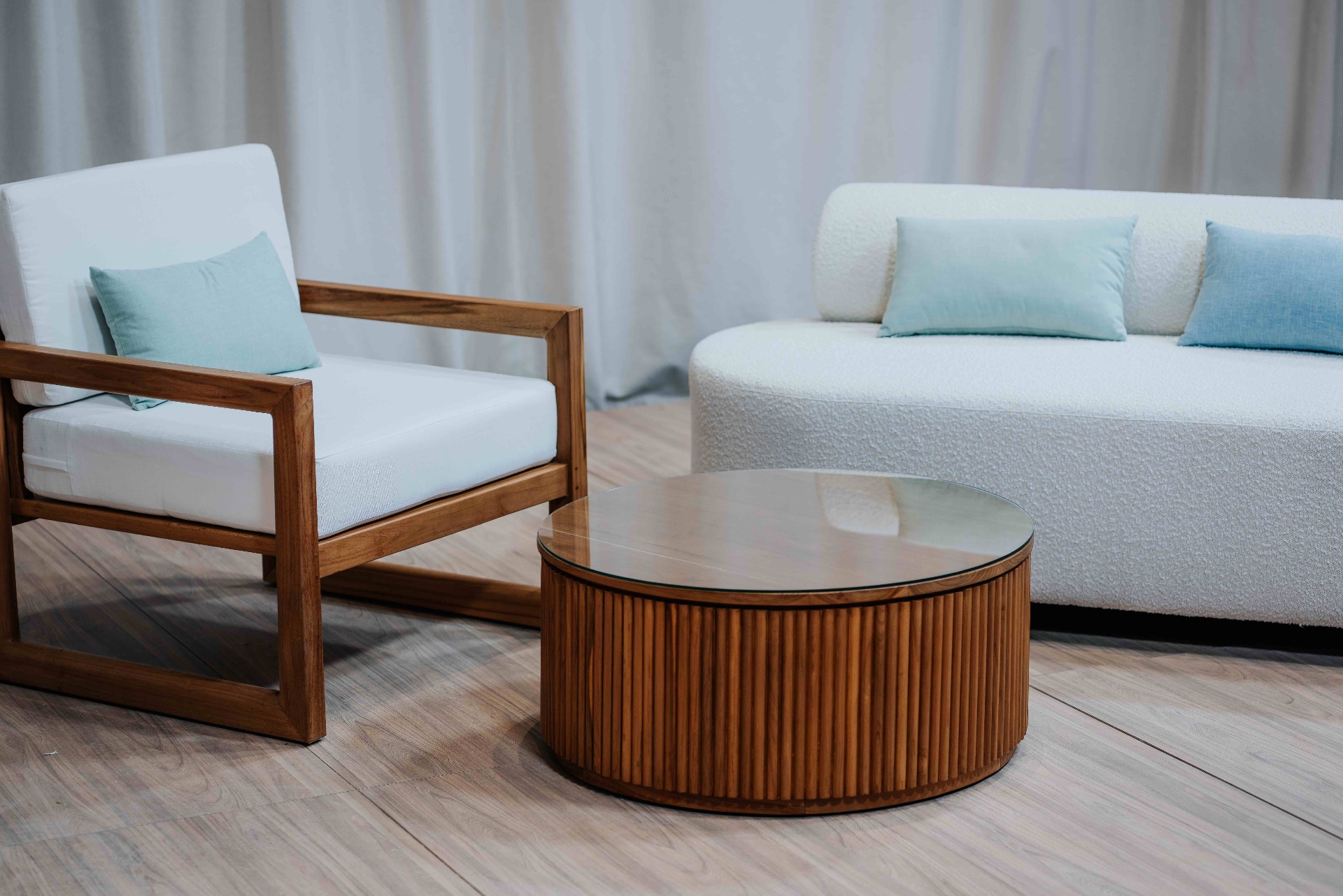Living · Teak